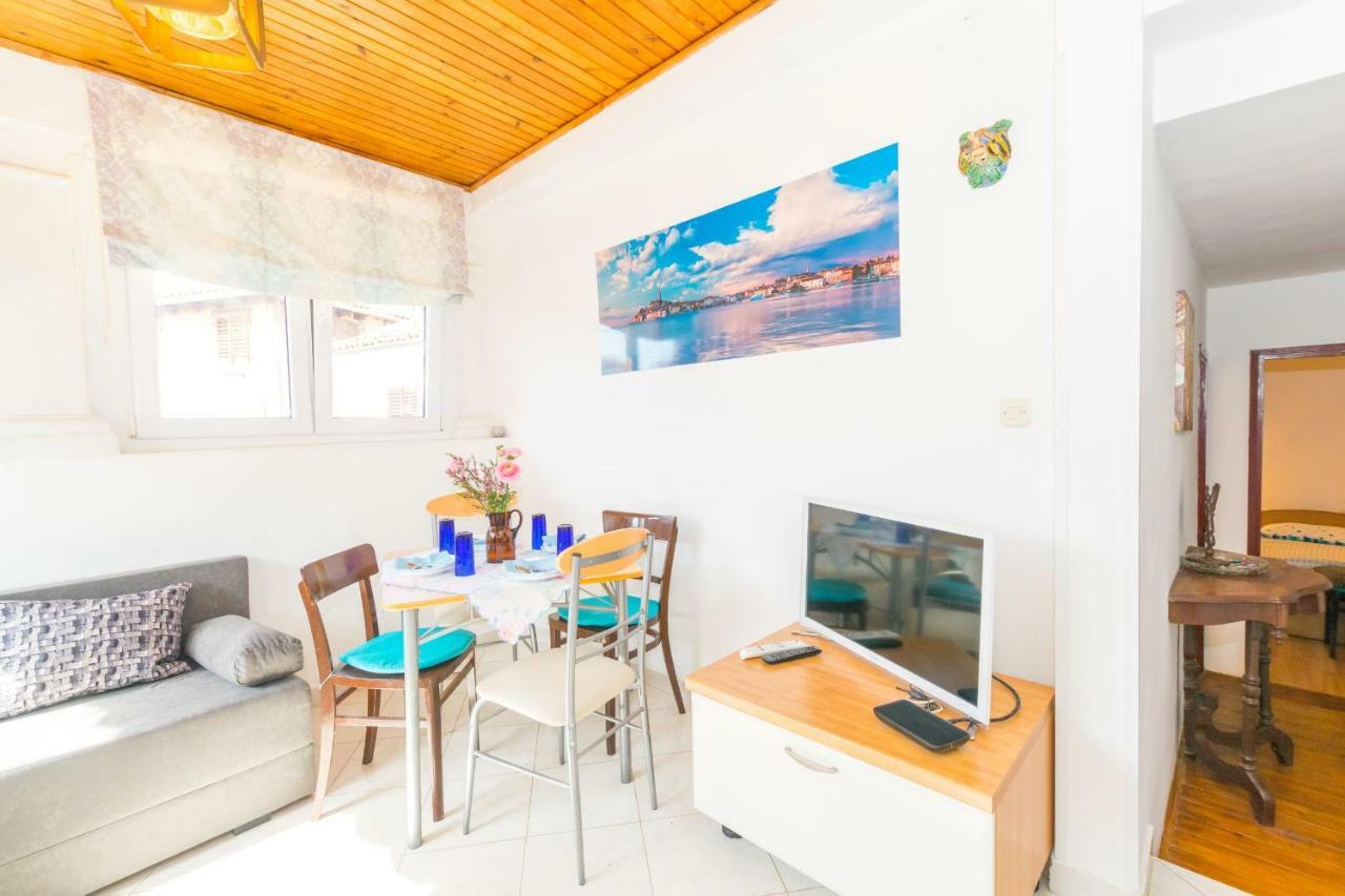 Apartament Beautiful Rustical Ana In The Heart Of